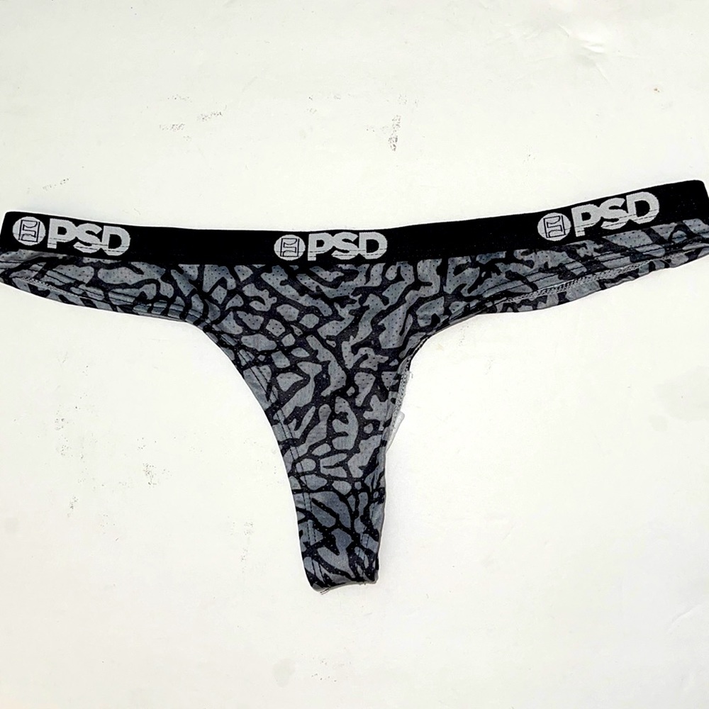 NWOT women’s PSD thong panties underwear size L